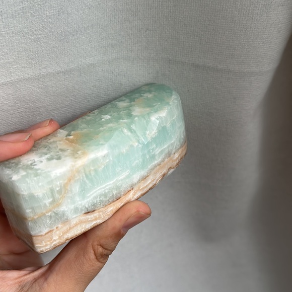 Caribbean Calcite Freeform Crystal #1 - Picture 7 of 7